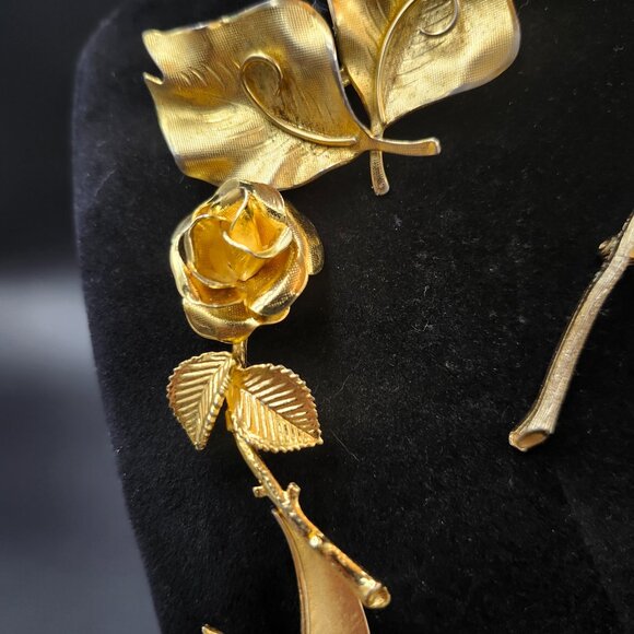 Vintage Floral Brooch Lot (Cora, Angel, Unsigned) - Picture 6 of 8